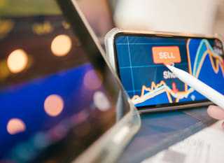 Analiza opcji Bitcoin, Ethereum i forex przez tradera wielorynkowego